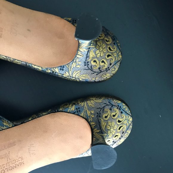 Manolo Blahnik Jewel Toned Brocade Mule - Picture 7 of 12
